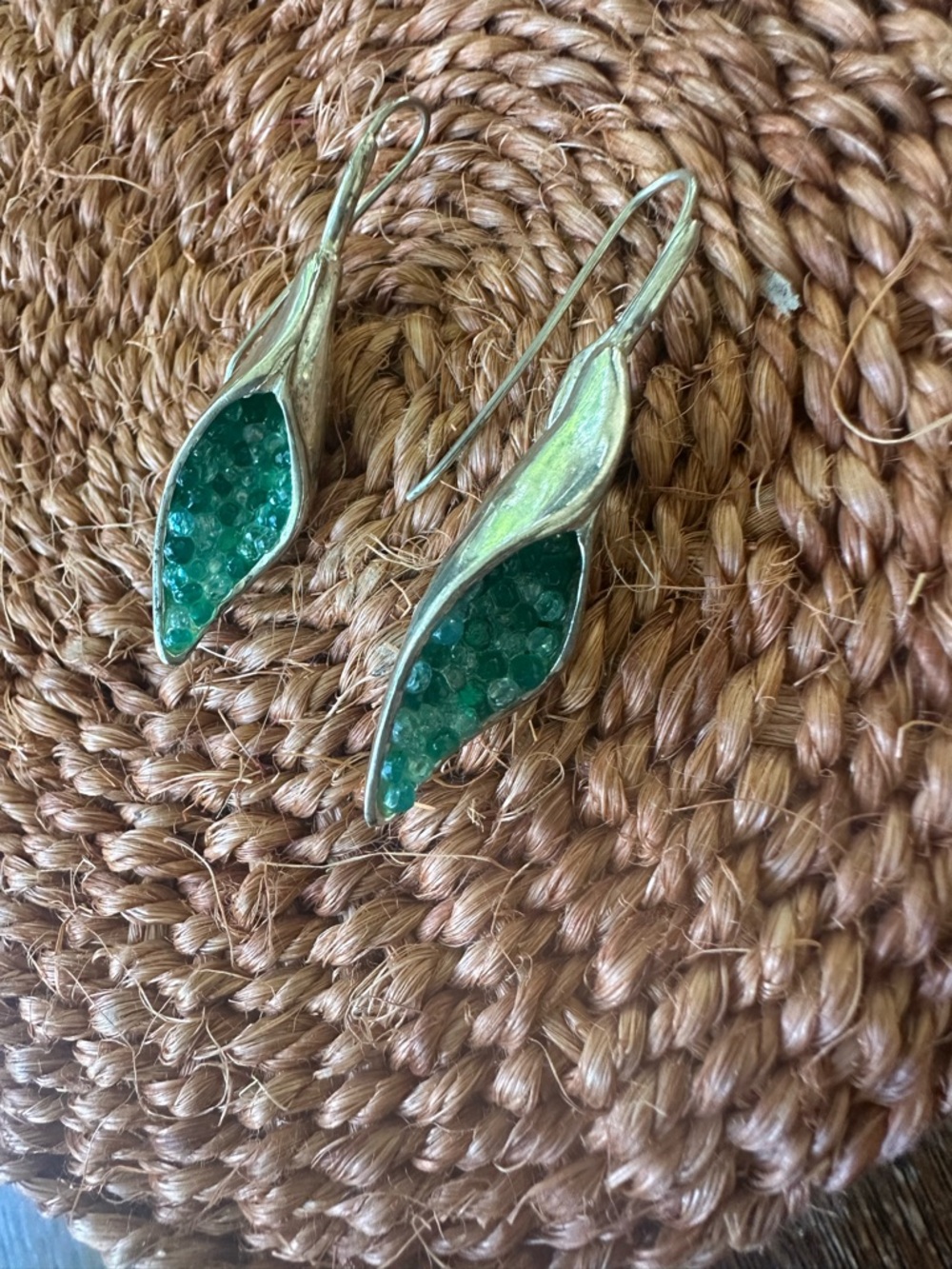 Emerald Green Leaf Drop Earrings — Women's Nature-Inspired Jewelry